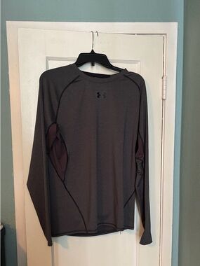Under Armour Men's Long-Sleeve Performance Top - Dark Gray